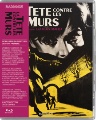 La tête contre les murs